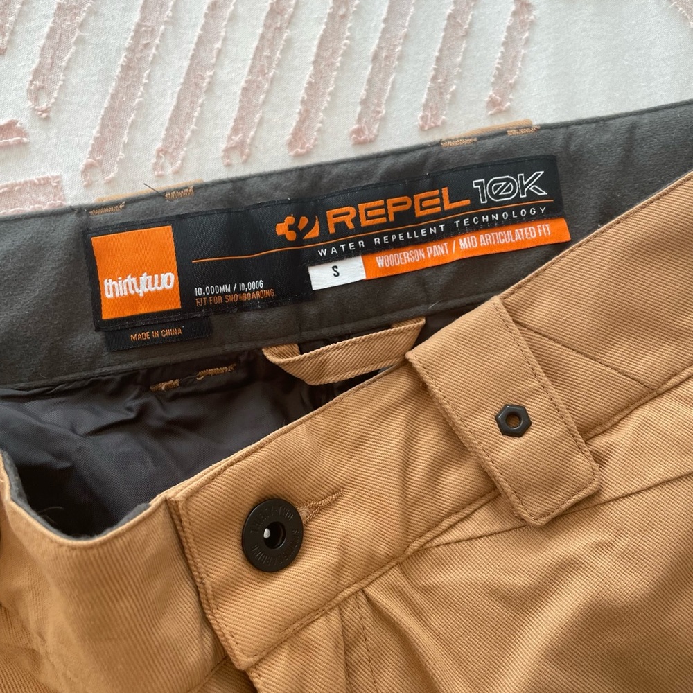 Men’s Snowboard Pants • Excellent Used Condition • Thirtytwo Brand